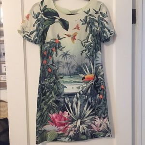 H&M’s Tropical Party Dress 🏖